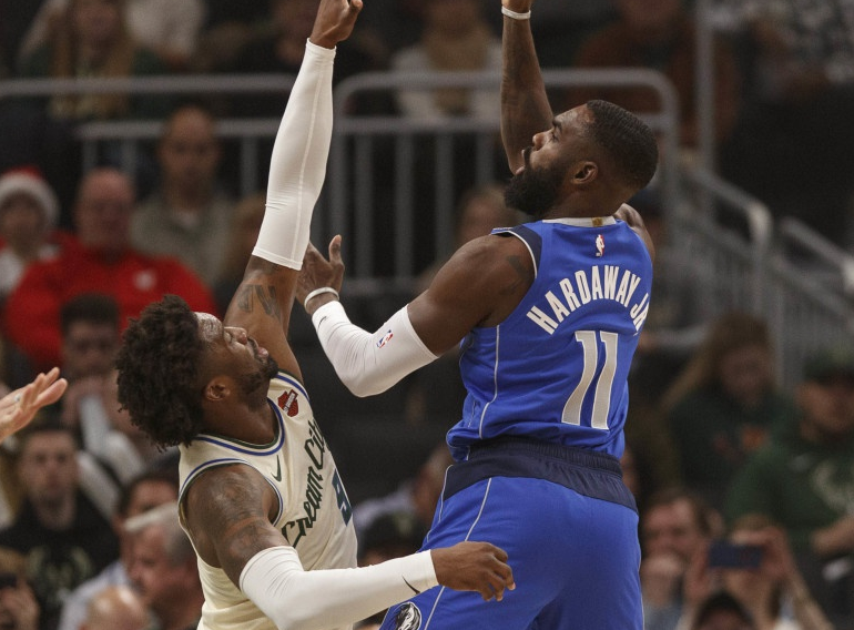 九游体育-独行侠引发争议！，蒂姆官方宣布出色防守新规再创辉煌时刻的简单介绍